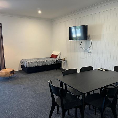 Longreach Motor Inn Esterno foto