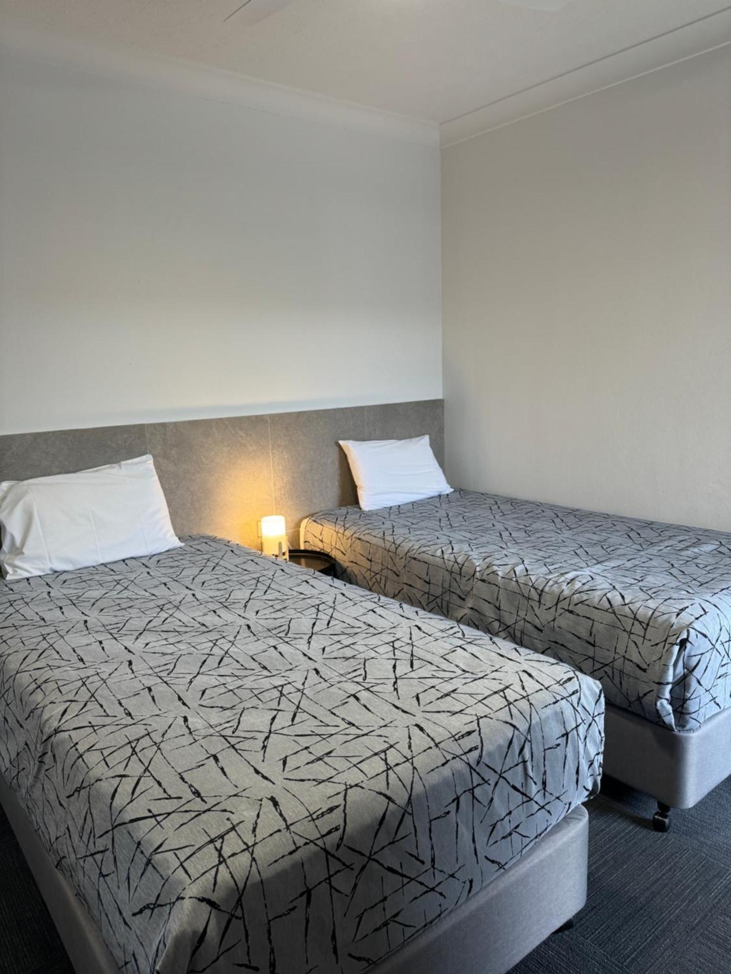 Longreach Motor Inn Esterno foto