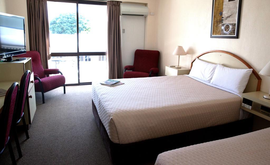 Longreach Motor Inn Esterno foto
