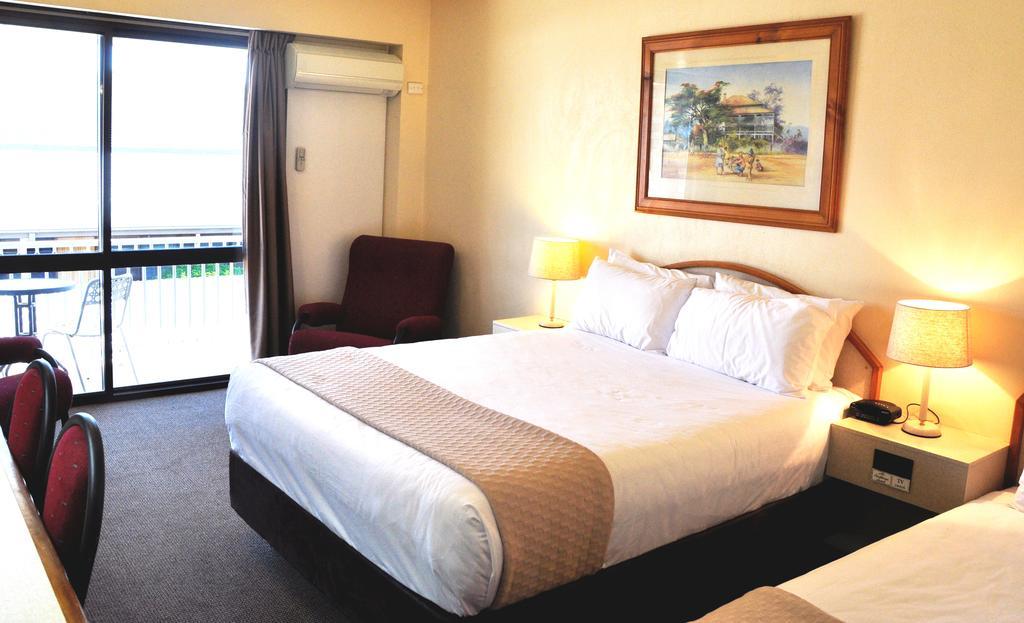 Longreach Motor Inn Esterno foto