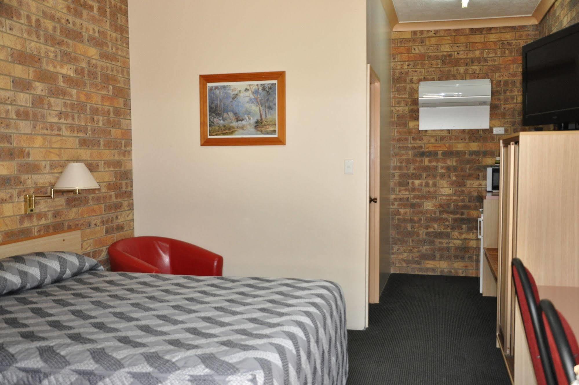 Longreach Motor Inn Esterno foto